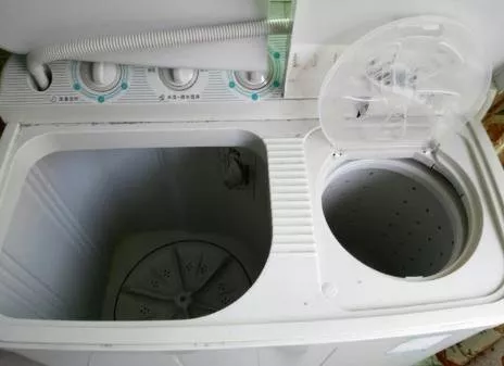 双桶洗衣机漏水怎么办