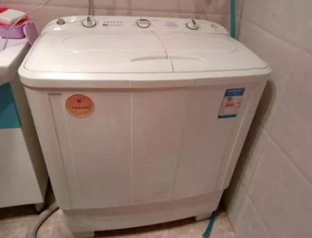 双缸洗衣机漏水怎么修