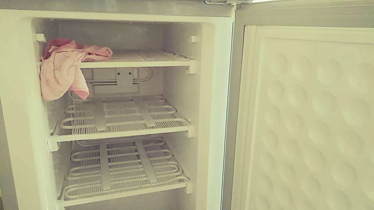 冰箱排水堵了怎么疏通