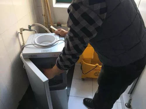 饮水机怎么清洗水垢