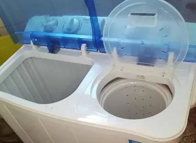 双桶洗衣机洗衣时排水怎么办
