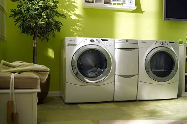 半自动洗衣机一直排水