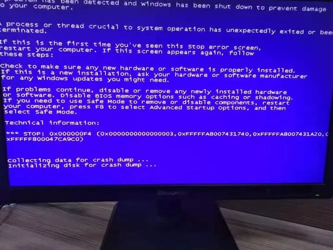 电脑蓝屏设备故障怎么办